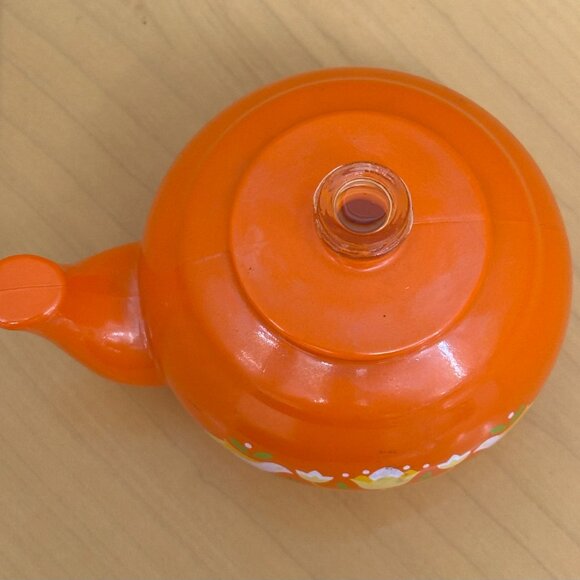 vintage Avon "Little Dutch Kettle" bath foam soap bottle - Picture 4 of 6